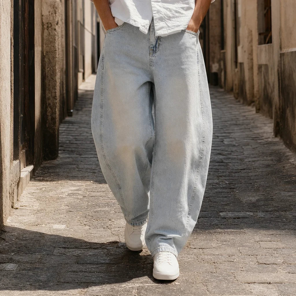 Mannequin portant le jean barrel-leg vintage Voxa - look streetwear